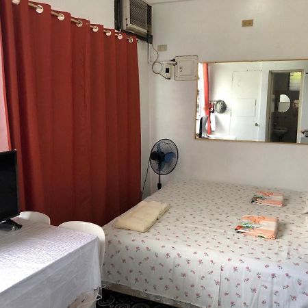 The Mansion - 2 Pax Solo Budget Room Near Airport Terminal Manilla Buitenkant foto